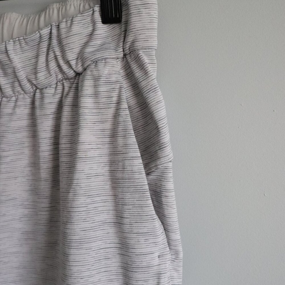 Lululemon Womens White Sz 4 On The Fly Pull On Athletic Stretch Luxtreme Joggers - Picture 8 of 14